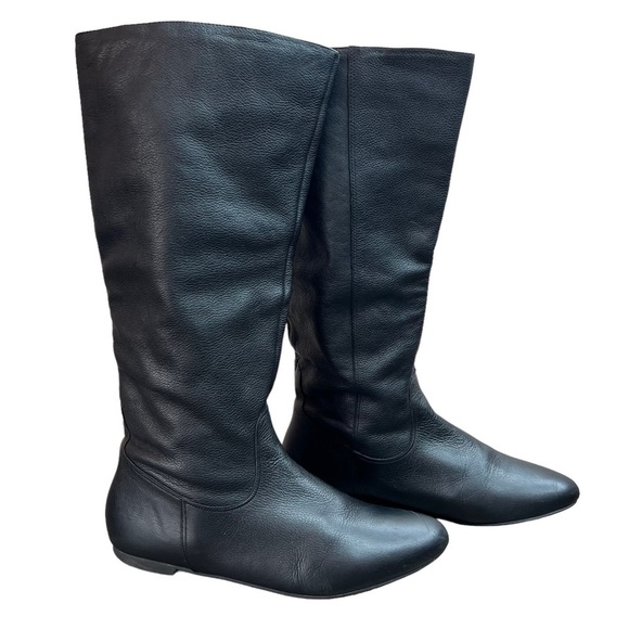 Gianni Bini Shoes - Gianni Bini Black Pebbled Leather Flat Calf High Almond Toe Boots Women's Size 6